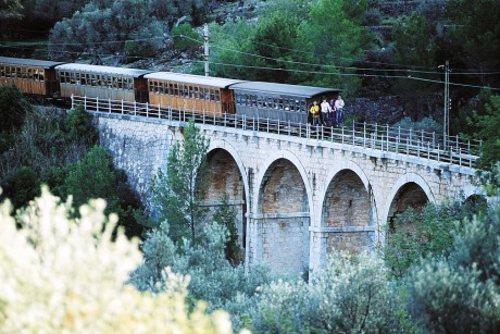 Soller train credit Fomento del Turismo de Mallorca Eduard Miralles 